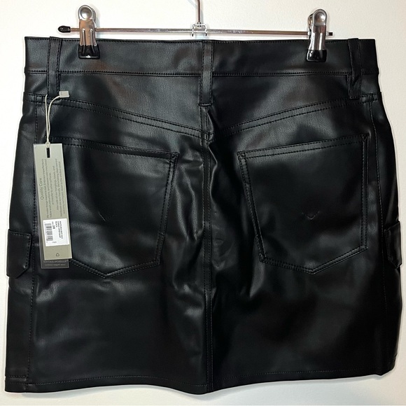 Hudson NWT Cargo Viper Faux Leather Mini Skirt in Black - Picture 9 of 10